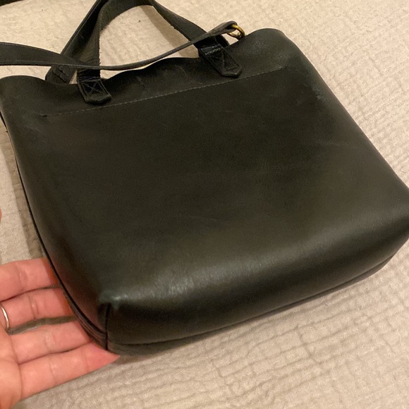Madewell small leather transport crossbody black bag - Picture 7 of 16